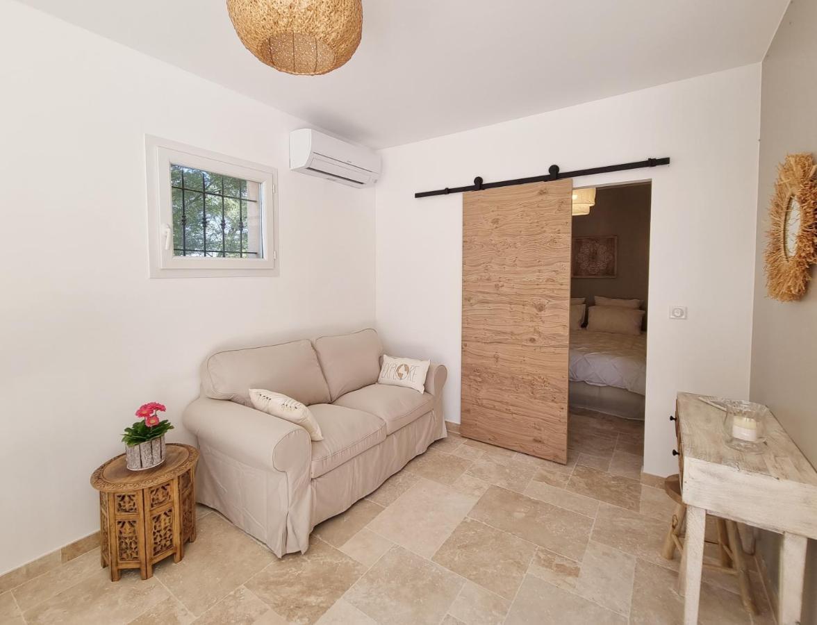 페른느 레 퐁텐느 Cosy En Provence - Piscine Chauffee De Mai A Septembre B&B 외부 사진